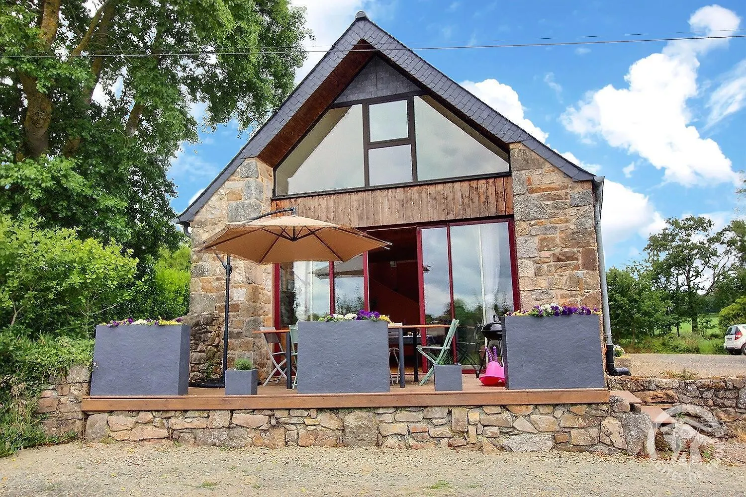 L'Eden Villa Cavan 0*,  Franciaország